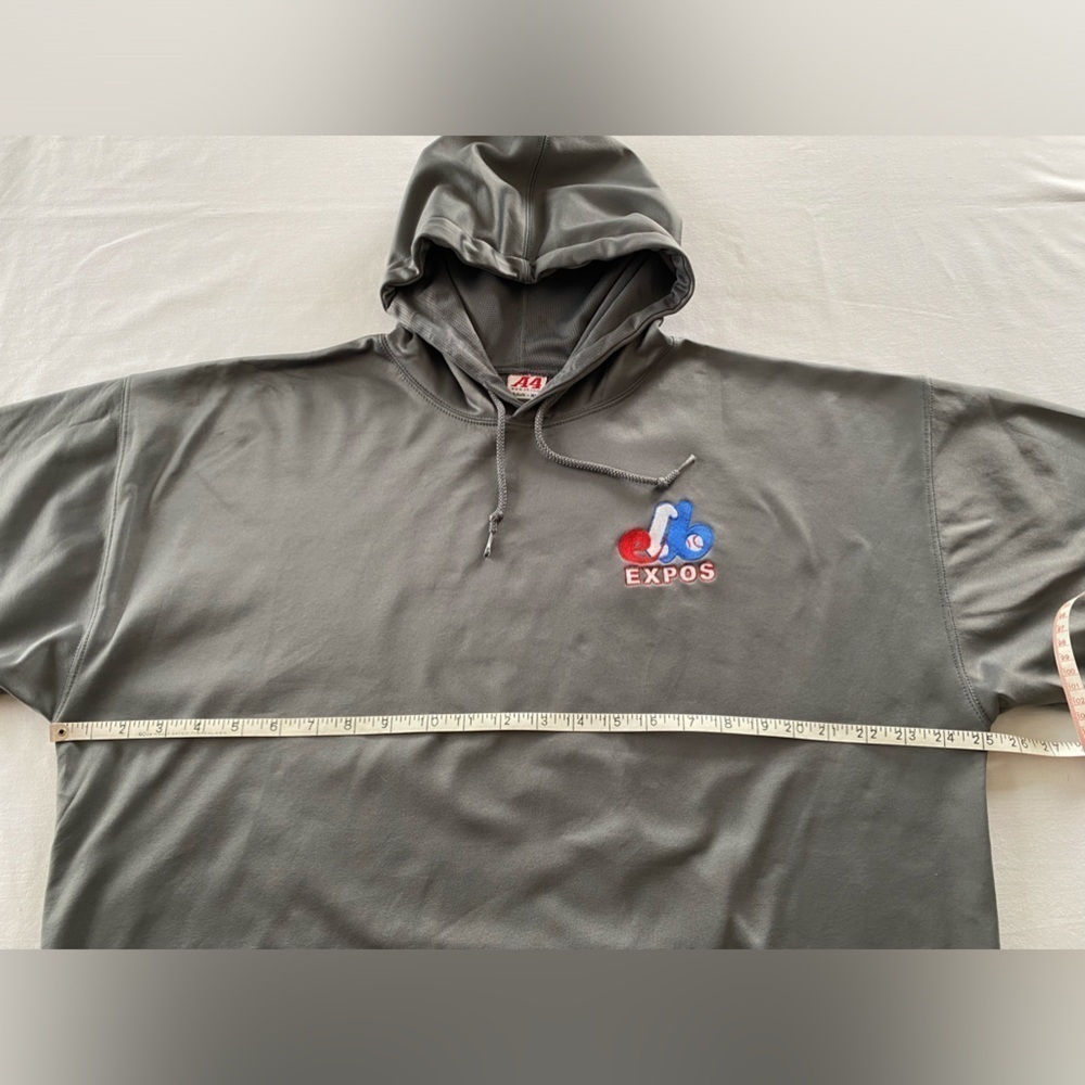 VINTAGE 1990’S MONTREAL EXPOS HOODIE WITH KANGAROO FRONT POCKETS. SIZE XL. - Picture 9 of 10